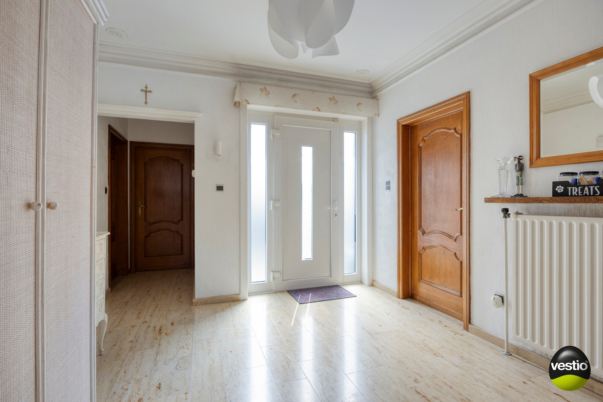 GELIJKVLOERSE WONING MET 3 SLK op 17A89CA NABIJ CENTRUM BILZEN. - foto 5