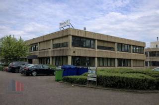 Fantastically located offices of 250 m² for rent near the R0 in Zaventem.The move-in-ready office space, offered at a very competitive price, is...