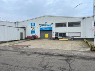 Uitstekend gelegen magazijn van ca. 800 m² met mezzanine en ca. 200 m² kantoren, verdeeld over twee verdiepingen, in de Glasstraat...