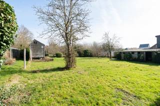 Te koop: authentieke woning in hoevestijl in Outer (Gentsestraat 115), op de stadsrand van Ninove, met grote tuin en uitstekende verbindingen. Deze...