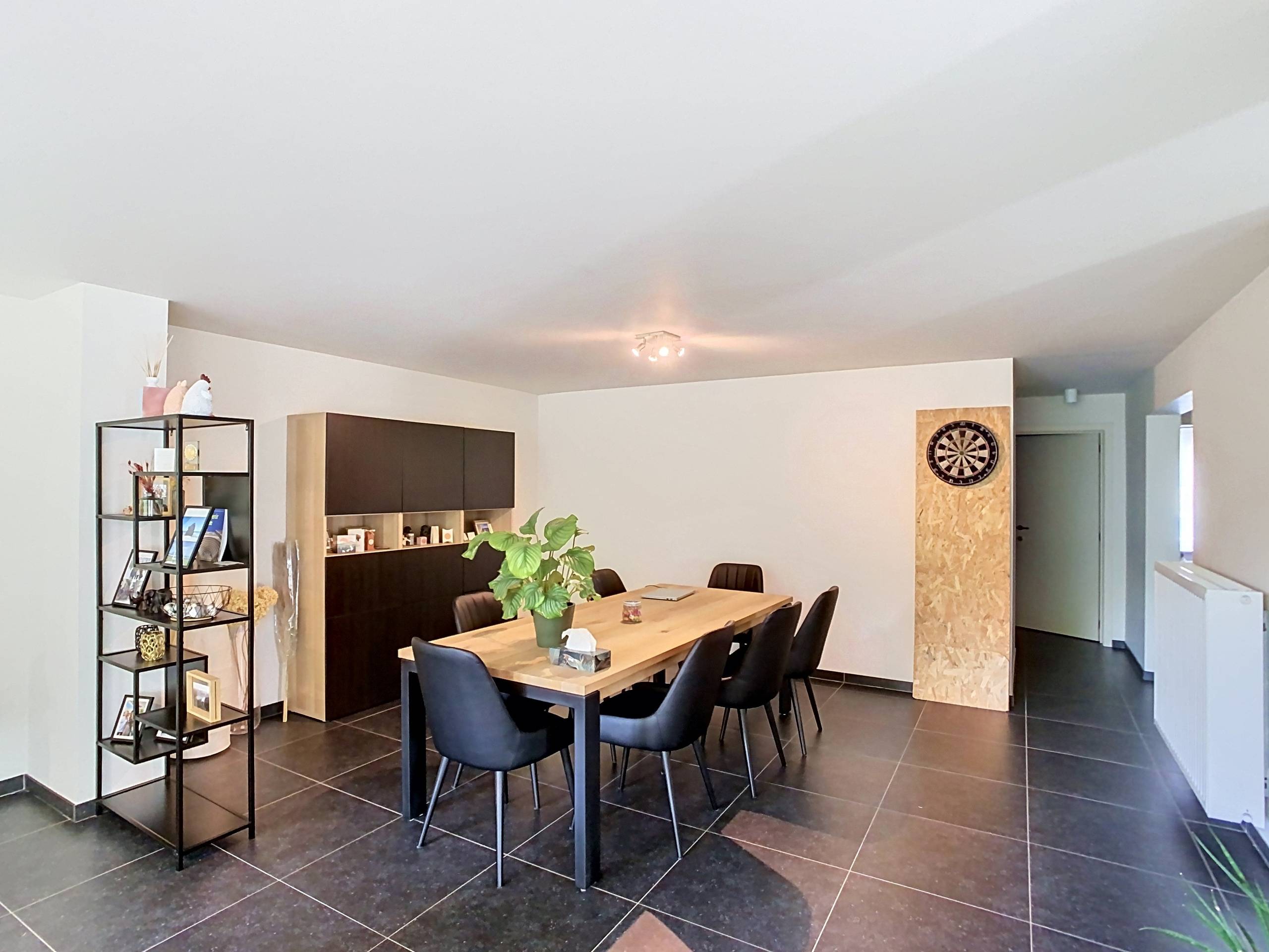 Spacious Energy-Efficient Apartment with Garden - photo 4