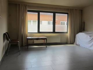 1 SLK-appartement op de 2e verdieping met superaangenaam terras, rustig gelegen in een autoluwe verbindingsstraat tussen Ijzerenleen en...