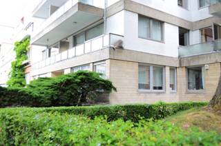 A proximité du Bois de le Cambre, de l'abbaye de la Cambre, des étangs d'Ixelles, de la place Flagey et de l’ULB, se situe un très bel appartement...
