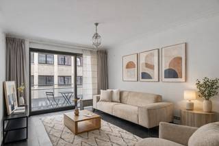 Op een toplocatie in Leuven, in de levendige Vaartstraat, bevindt zich dit ruim en lichtrijk appartement met een bewoonbare oppervlakte van...