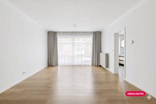 Dit gunstig gelegen appartement bevindt zich enerzijds nabij het centrum van de stad en anderzijds nabij alle belangrijke invalswegen. Wat mobiliteit betreft: hier zit je goed. De vlot bereikbare garagebox is alvast een extra pluspunt voor deze eigendom.Indeling:- Inkomhal met apart gastentoilet en vestiaire- Lichtrijke leefruimte- Ingerichte keuken met bergruimte en vernieuwde ketel- 2 ruime slaapkamers- Badkamer met lavabo en douche/bad- Balkon aan de achterzijde van het gebouw- kelderbergingExtra:- Aankoop garagebox tegen een vaste prijs van €20.000.Het appartement bevindt zich nabij scholen, openbaar vervoer en winkels (Delhaize, de kleine basin, ...). Ideaal als investering of voor eigen bewoning. Wenst u meer info over dit appartement of wenst u een bezoek ter plaatse? Contacteer Michelle Decoutere (0493 25 46 81 - michelle.decoutere@dewaele.com) Deze AI-visualisaties zijn bedoeld als inspiratie. Er werd geen rekening gehouden met technische specificaties, stedenbouwkundige voorschriften of de concrete mogelijkheden tot realisaties.Bestuursmaatregelen in het maatregelenregister: nee