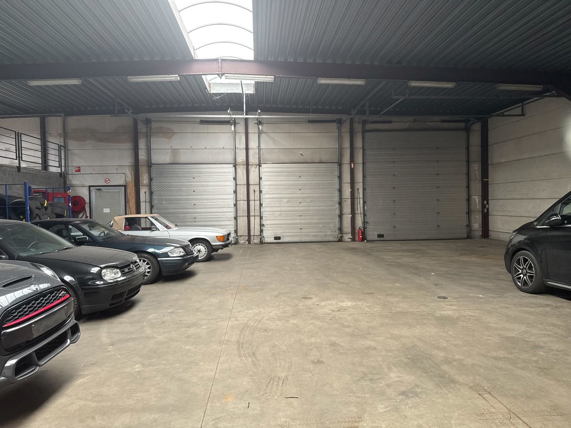 Magazijn 435m² met kantoren te huur TTS-zone aan N16 in Temse - foto 4