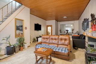 <span><strong>*Instapklare woning nabij Leuven*<br /><br /></strong></span>Op een boogscheut van Leuven, nabij de Tivoli-fietsroute, belangrijke verbindingswegen en faciliteiten kan je deze instapklare woning vinden. <br />Het pand onderging reeds enkele renovatiewerken en is wachtende op een nieuwe eigenaar die de locatie, het pand zelf en de omgeving weet te appreciëren. De woning heeft op heden 3 slaapkamers en 2 badkamers. <br /><br /><span><strong>Interesse in een bezoek ter plaatse? Dat kan!</strong></span><span><strong> Contact: jacky@connect-immo.be - 0495 53 46 49</strong></span><br />EPC: D label - UC: 3737101<br />vg, wg, gdv, gvv, gvkr