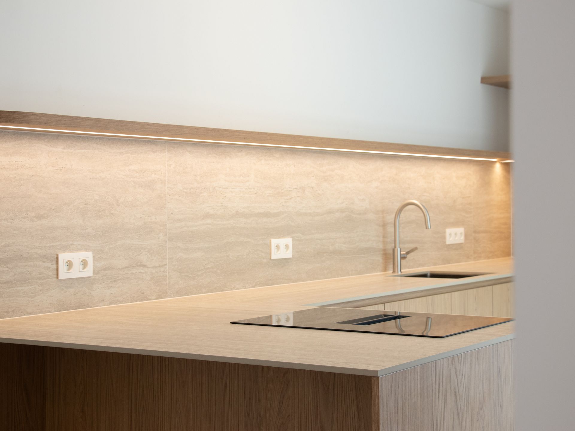 Volledig gerenoveerde woning op het Antwerpse Zuid. - foto 5