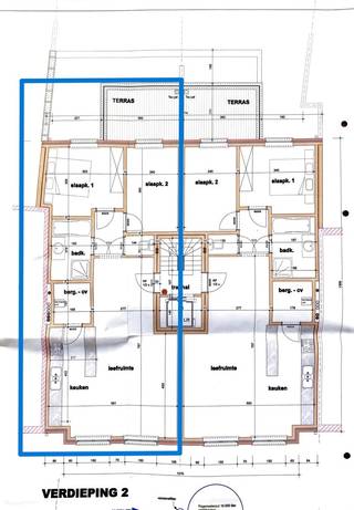<p>APPARTEMENT MET TERRAS + AUTOSTAANPLAATS + KELDERBERGING.<br />Gelegen in het hart van Onze-Lieve-Vrouw-Waver, biedt dit appartement met zonnig terras en 1 inbegrepen autostaanplaats de perfecte combinatie van modern leven en comfort. Dit sfeervolle appartement, gebouwd in 2018, beschikt over twee ruime slaapkamers en een stijlvolle badkamer (douche en ligbad) die is ontworpen met oog voor detail. Het appartement is een uitstekende keuze voor iedereen die op zoek is naar een comfortabele en praktische woonsituatie in een rustige omgeving. De doordachte indeling van het appartement zorgt voor een optimale benutting van de ruimte en voldoende lichtinval in alle kamers. De moderne afwerking en de hoogwaardige materialen dragen bij aan een gevoel van luxe en welzijn. Ruime kelderberging op niveau -1. Diverse faciliteiten in de nabijheid. Hier ervaart u de voordelen van stadsleven zonder het drukke karakter, wat bijdraagt aan een aangename levensstijl binnen deze aantrekkelijke woonomgeving. EPC- score = label A. Huurwaarborg = 3 maanden. Beschikbaar = per 01/10/2026 of vroeger in onderling overleg met de uittredende huurder. Huurprijs = 950€/maand + 30€ gemeenschappelijke kosten. Voor meer info en/of een bezoek ter plaatse, contacteer Anne Raets (0471/57 12 13) of stuur een mail naar info@buro14.be</p>