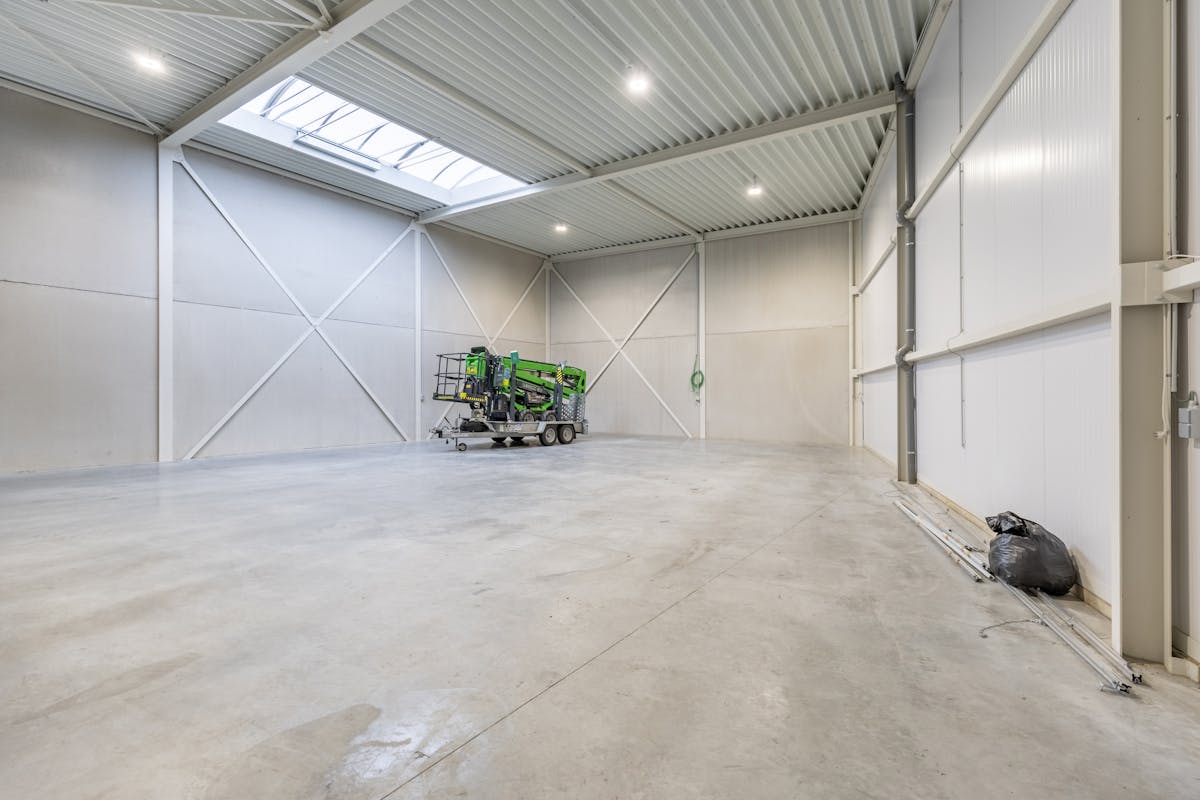 FOR SALE SME unit of 250m² in Hasselt - photo 4