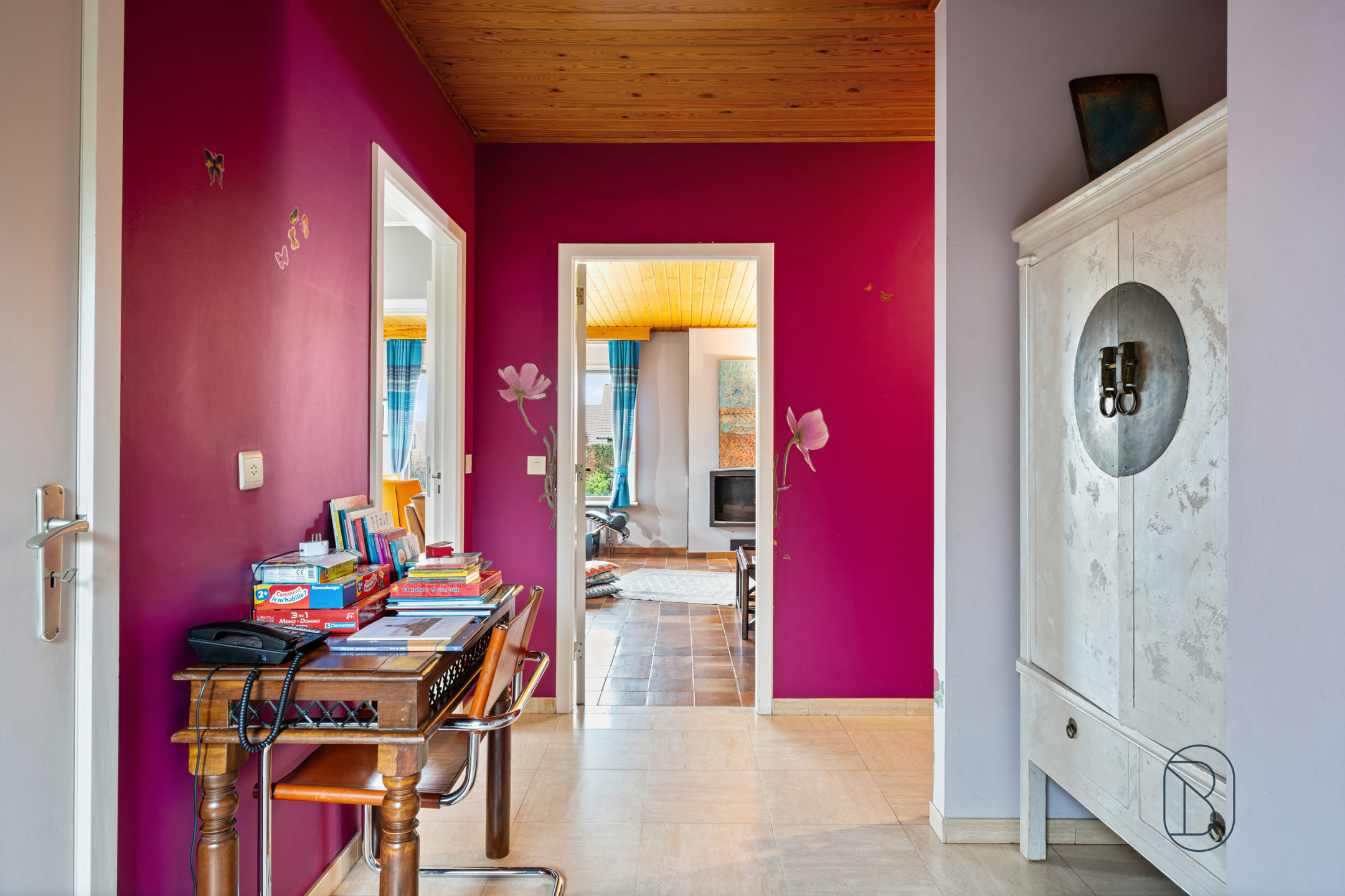 Bungalow op een mooi perceel, in een gegeerde woonwijk! - foto 4