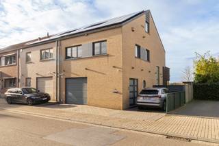 Discover this recent and ultra-modern home located in the heart of Nossegem (Zaventem) – a rare opportunity for anyone looking to combine...