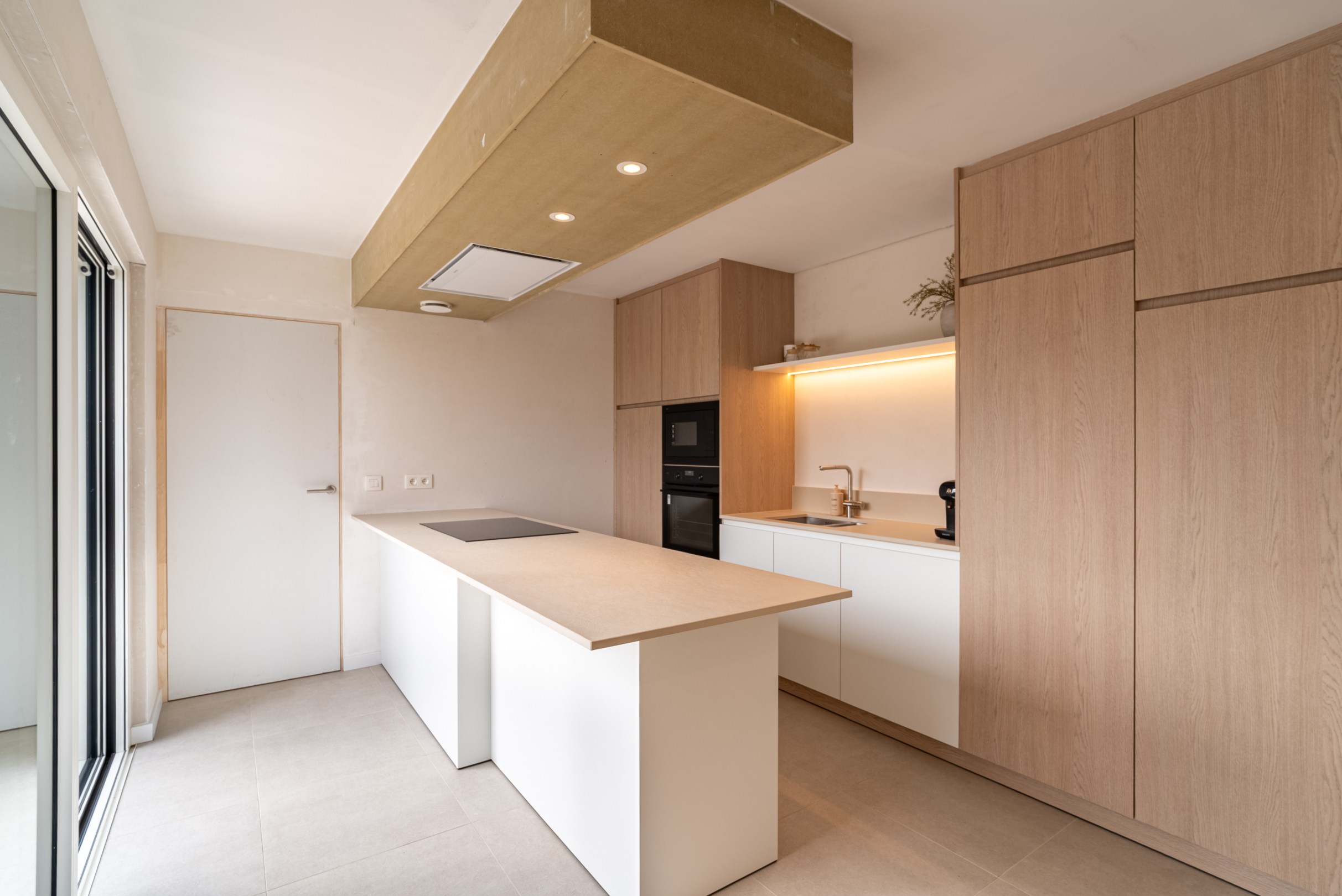 Gerenoveerde woning met praktijkruimte/gelijkvloerse kamer - foto 4