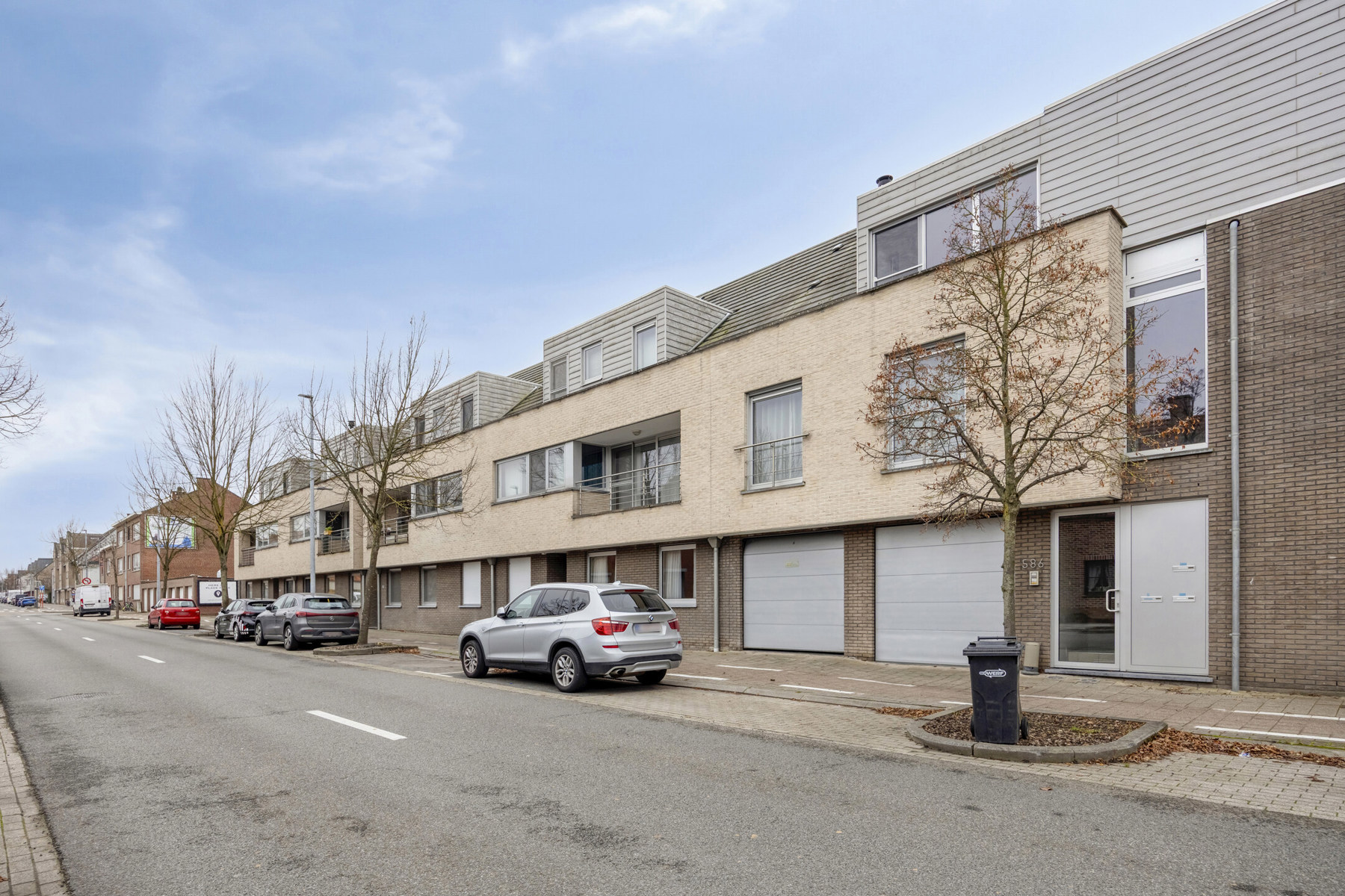 Gelijkvloers appartement met tuin en staanplaats - foto 2
