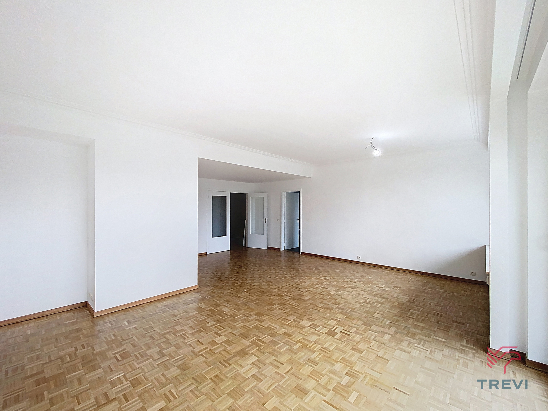 Apartment for rent in Ixelles with 3 bedrooms - photo 2
