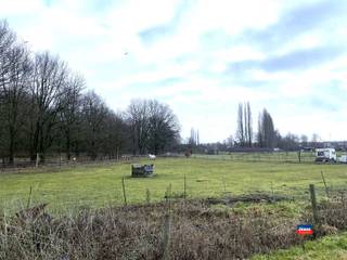 HOBOKEN | UNIEK WEILAND / RECREATIEGROND | 20.251m² | VRIJ TE BEZICHTIGEN * Ligging: prachtig perceel gelegen tussen Fort 8 en de fietsroute in het...