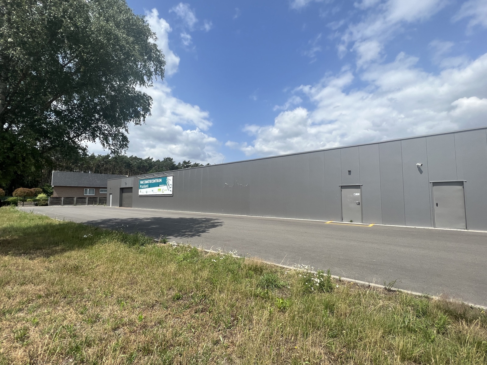 Commercial for rent in Dilsen-Stokkem - photo 2