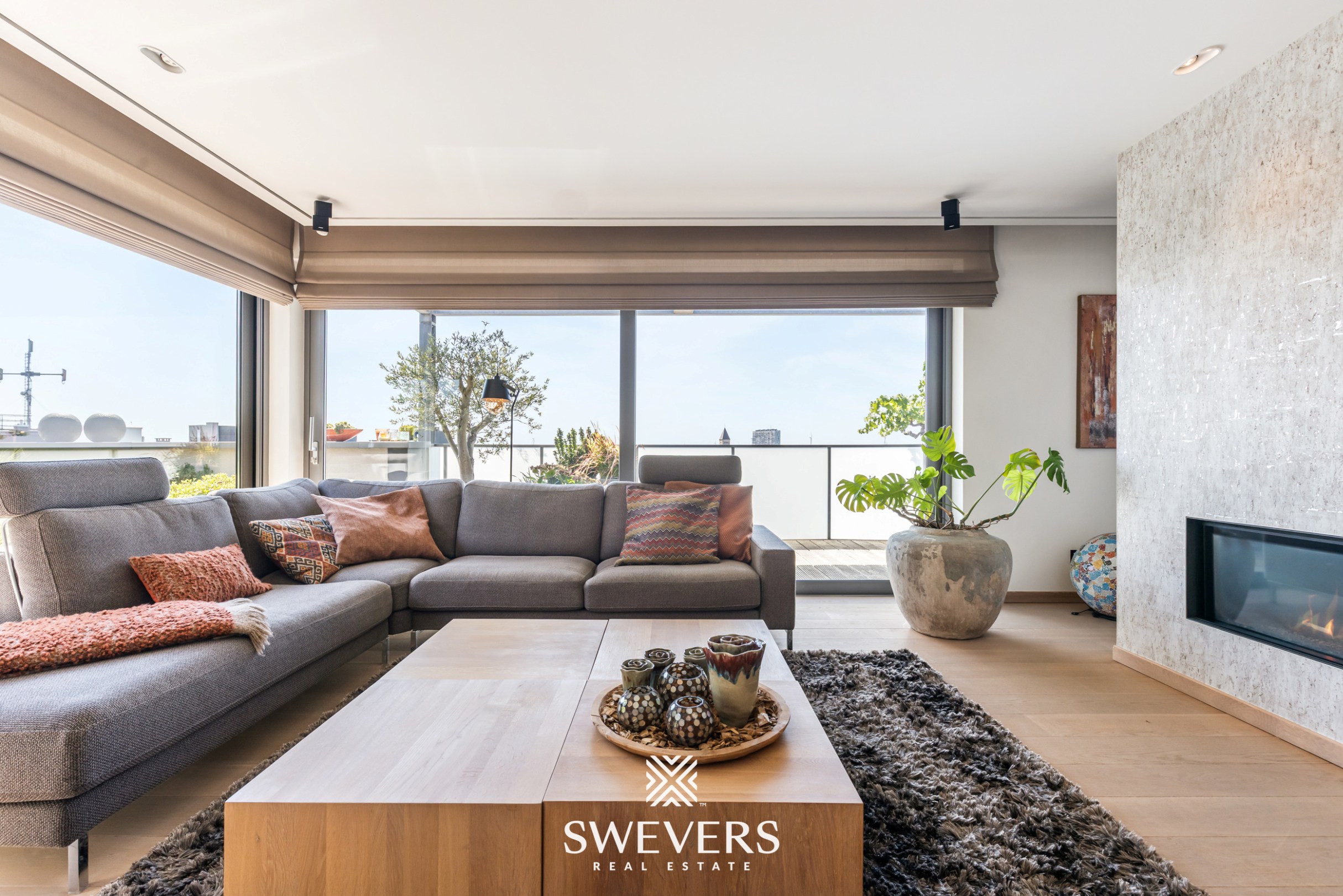 Exclusief penthouse met veel lichtinval en ruim panoramisch terras met prachtig ver uitzicht in centrum Genk - foto 5