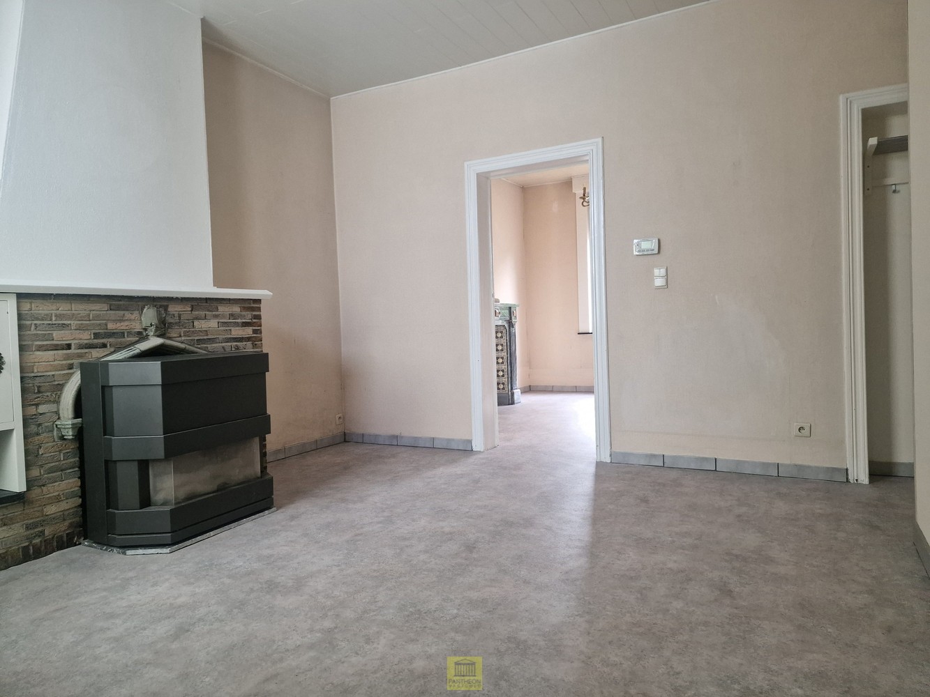 Woning met tuin, garage én bouwgrond voor open bebouwing. - foto 5
