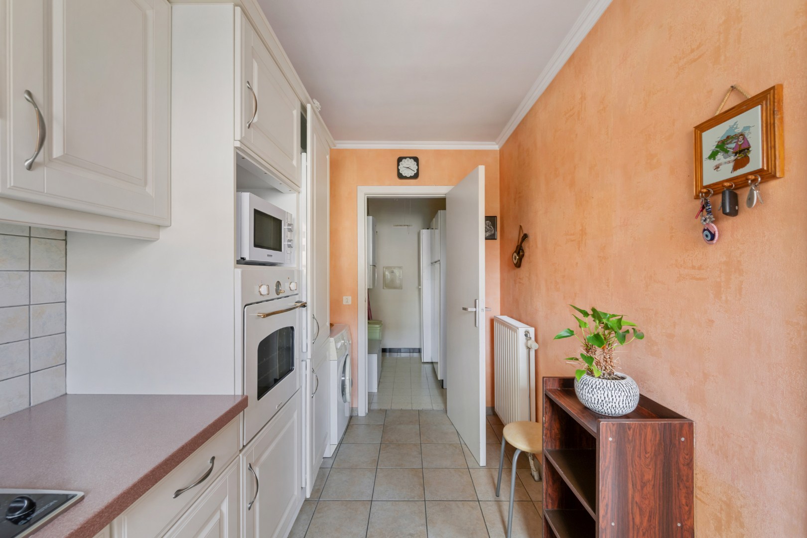 Instapklaar appartement met 2 slaapkamers, balkon en garage in Ieper-centrum - foto 5