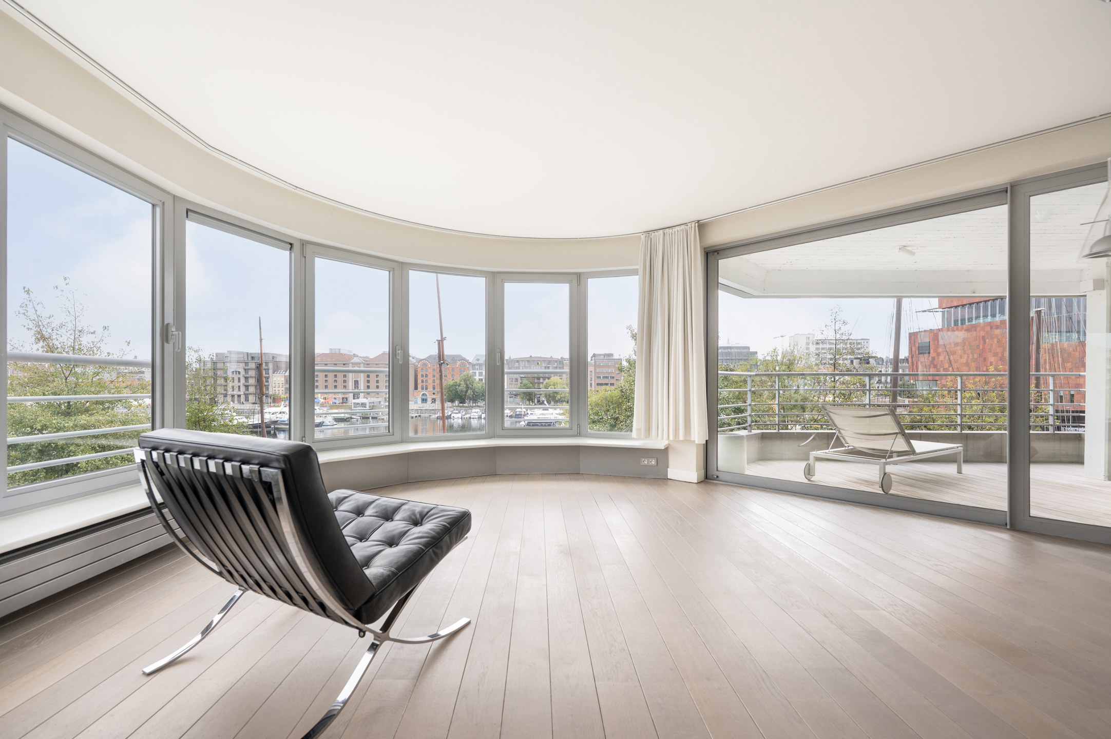 ANTWERPEN EILANDJE – Exclusief wonen aan de Jachthaven - foto 1