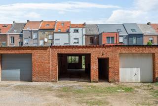 Ben je op zoek naar een woning dichtbij het centrum van Mechelen, maar toch omringd door groen?Niet bang voor een beetje werk en zin om je woning...