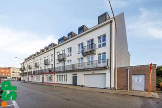 Stijlvol tweeslaapkamerappartement met dubbele ondergrondse parking in het centrum van Geel.In het bruisende centrum van Geel bevindt zich dit...