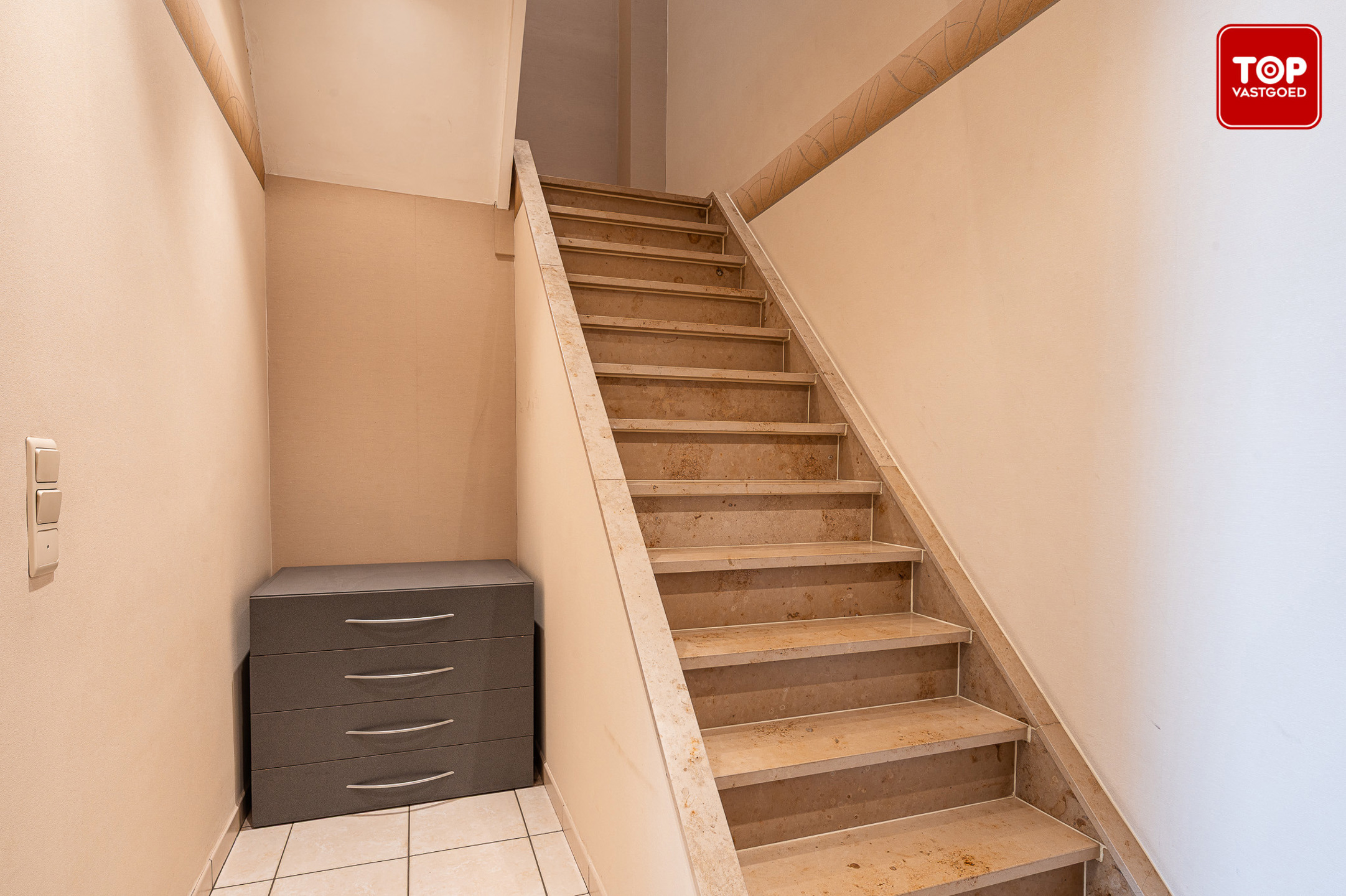 Zeer groot duplex appartement met garage. - foto 3