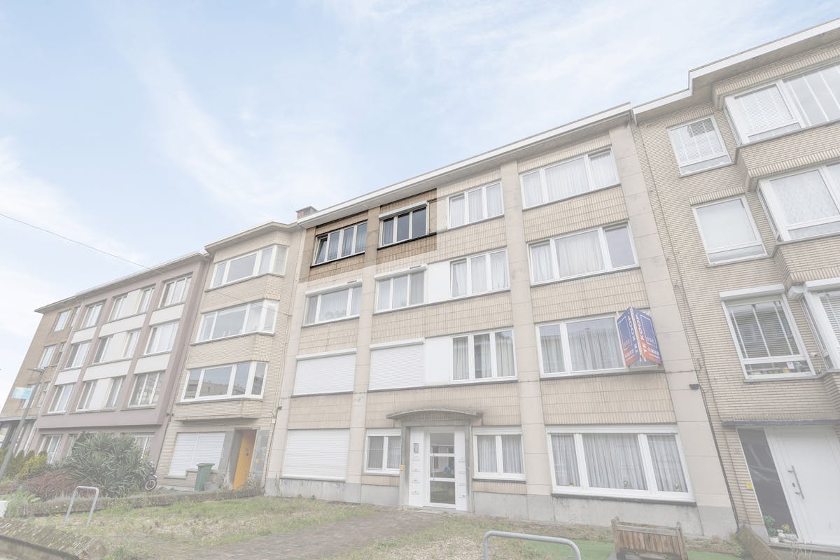 Appartement met 2 slaapkamers en ruim terras te Deurne! - foto 2