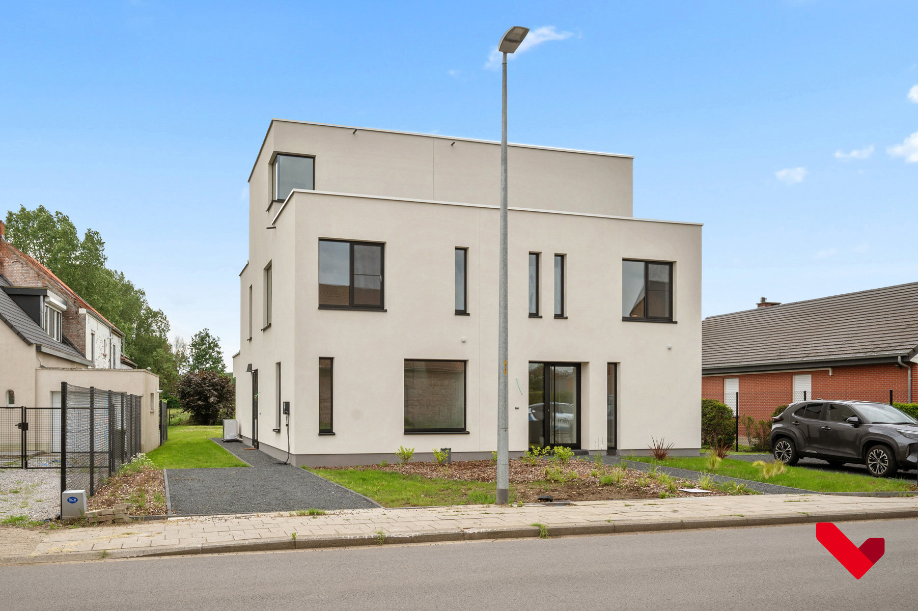 Mooi afgewerkte nieuwbouwwoning - foto 1
