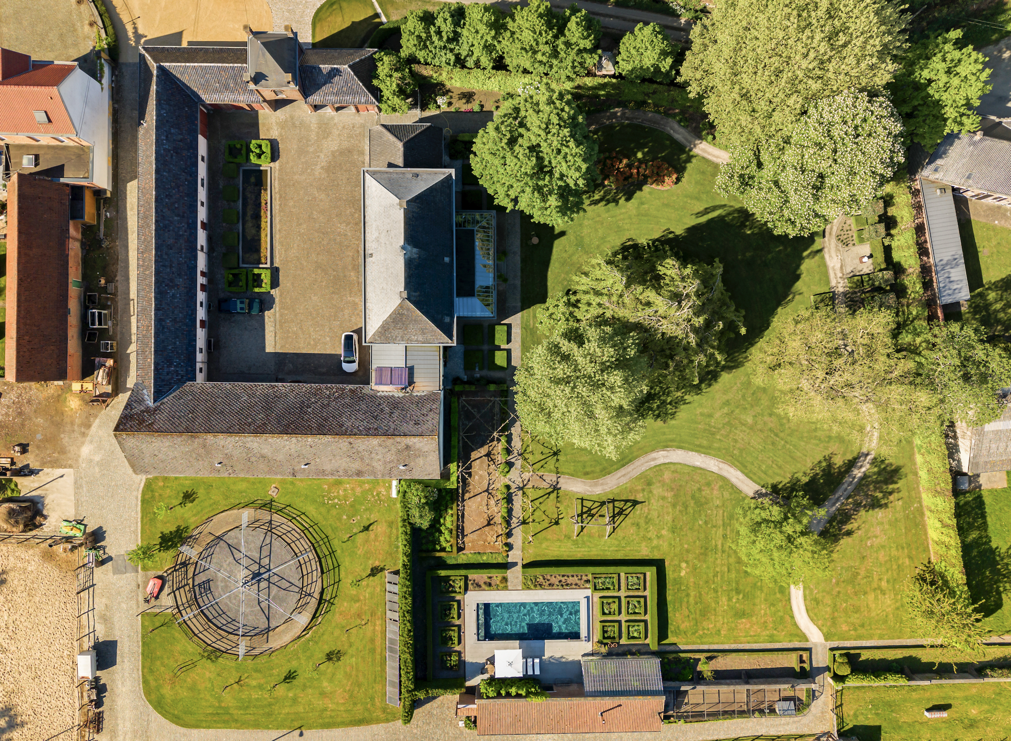 Prachtige exclusieve vierkantshoeve (mog. tot 9 hectare). - foto 3