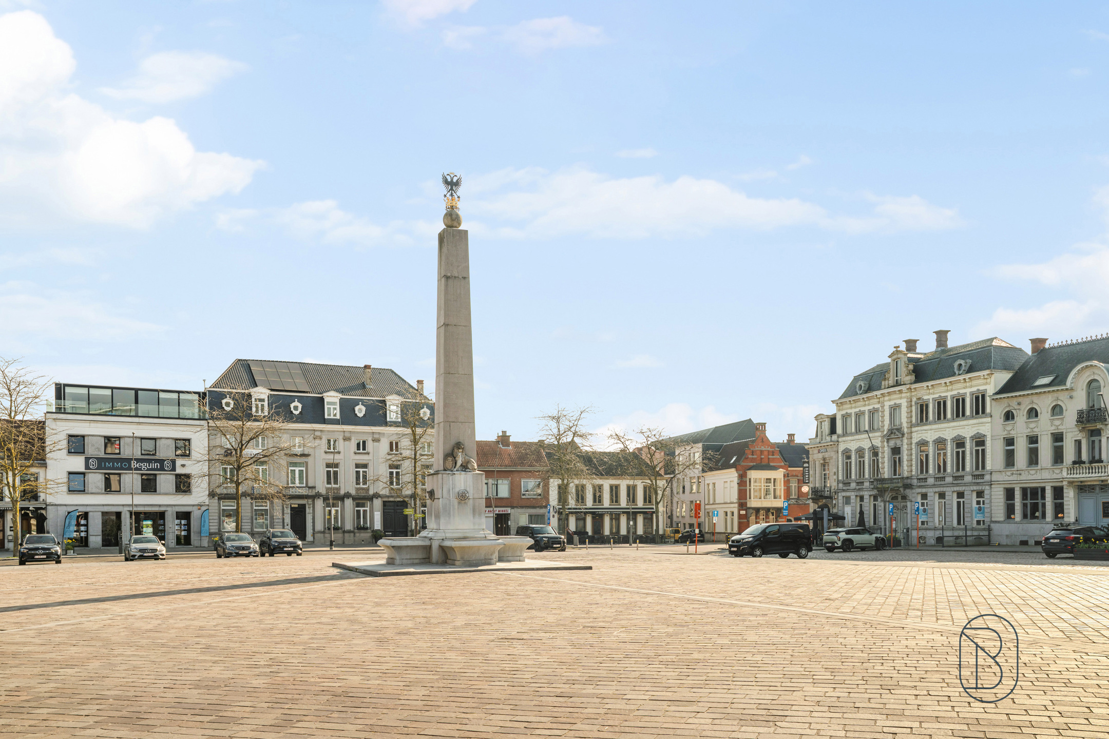 Op de MARKT van RONSE: prachtige HERENWONING met potentieel. - foto 5