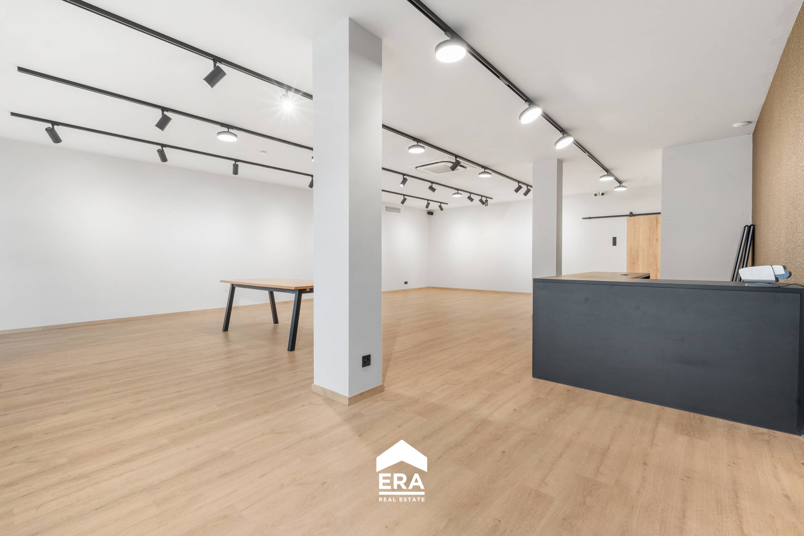 Commercial for rent in Veldegem - photo 2