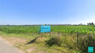 Zuid georiënteerde bouwgrond op een terrein van 6a15ca te koop voor het bouwen van een open bebouwing. Mogelijkheid tot volledige of...