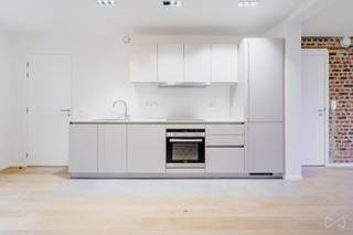 TEL: 0456 12 69 85 - MAIL: clara.jacquy@weinvest.beDit appartement van 83 m2 is gelegen in het project Utopia by Godin, op de derde verdieping. Het...