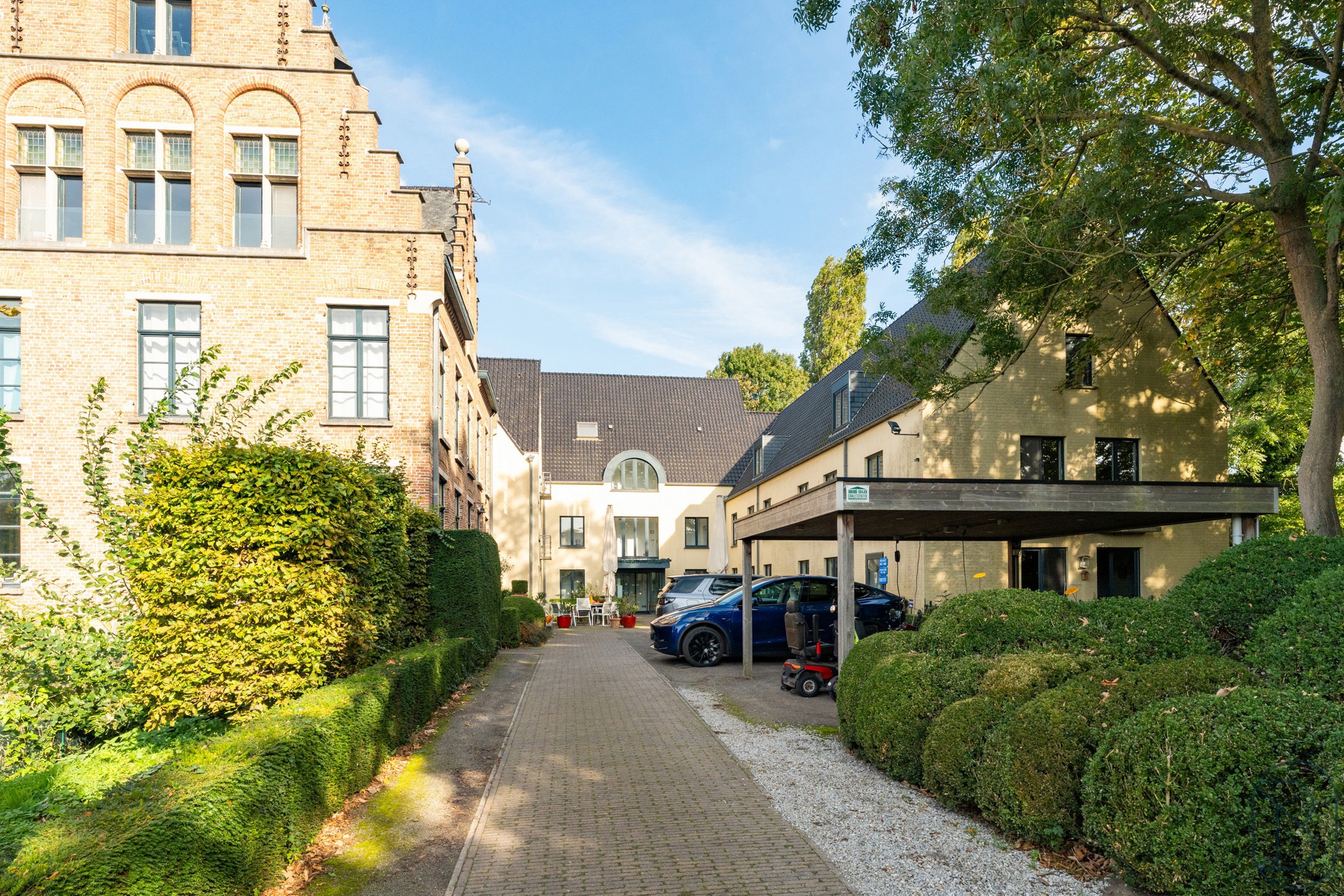 Assistentieflat met 2 slk &amp; terras in het centrum van Brugge - foto 5