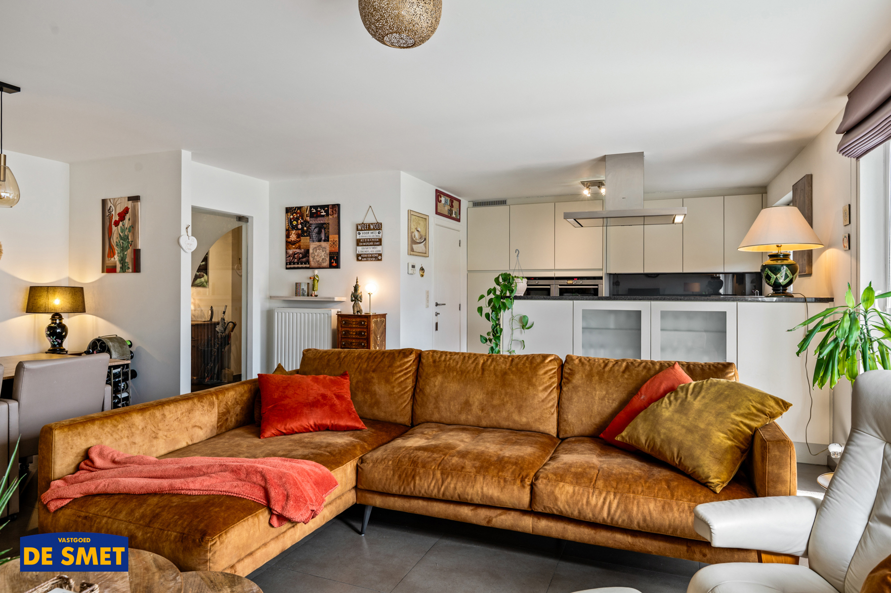 Appartement met lift, terras, garage en 2 autostaanplaatsen - foto 4