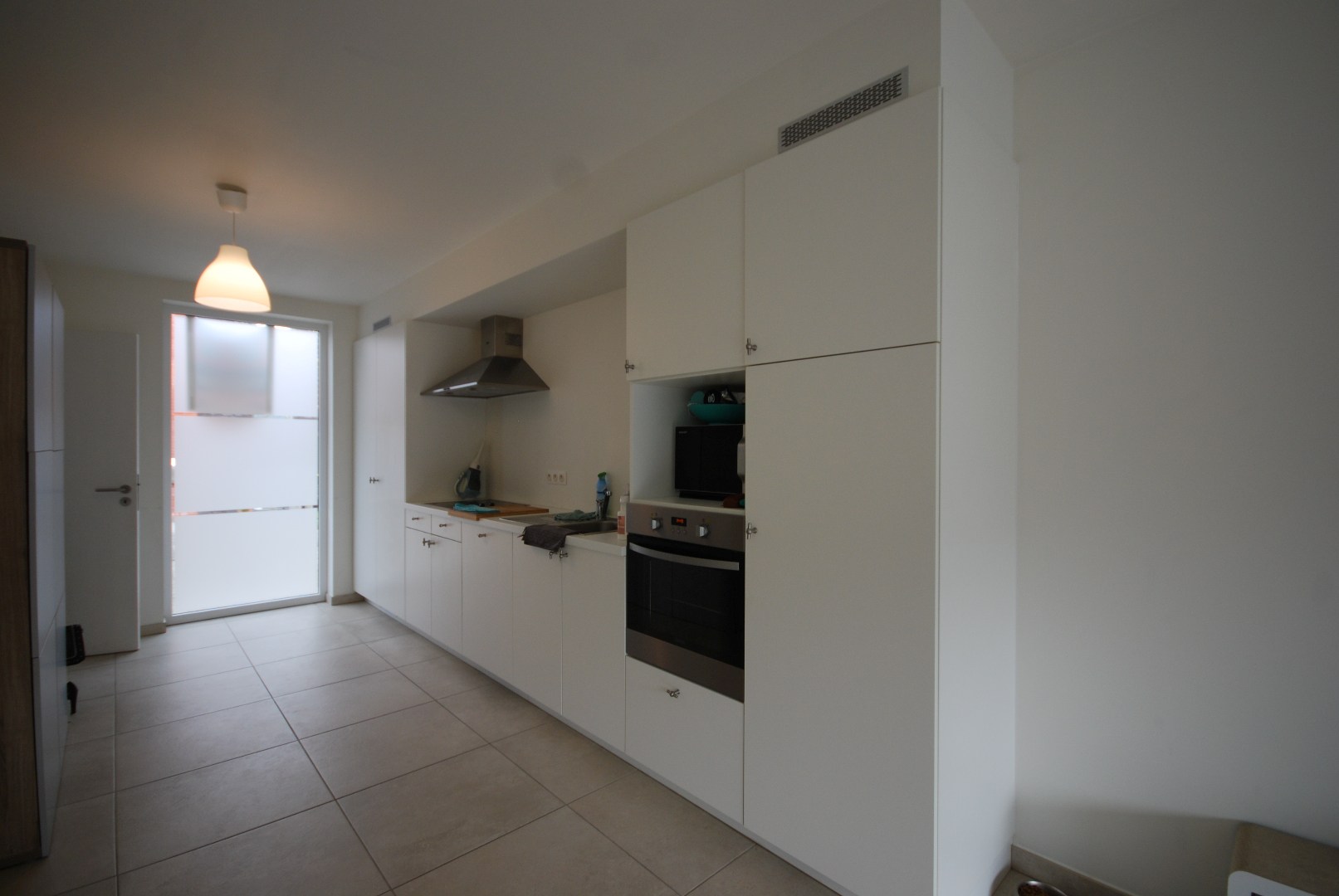 Recente woning in rustige buurt met 3 slaapkamers, zuidgerichte tuin en carport in Heule - foto 3