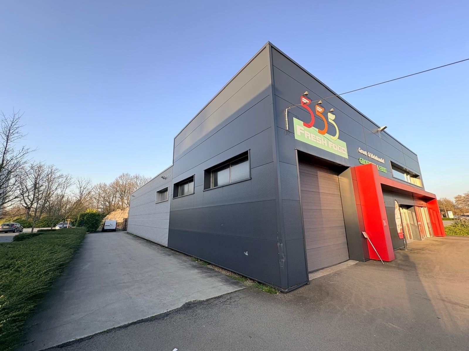 Handelsgebouw van ca 500 m² op een grond van 2.000m² - foto 3