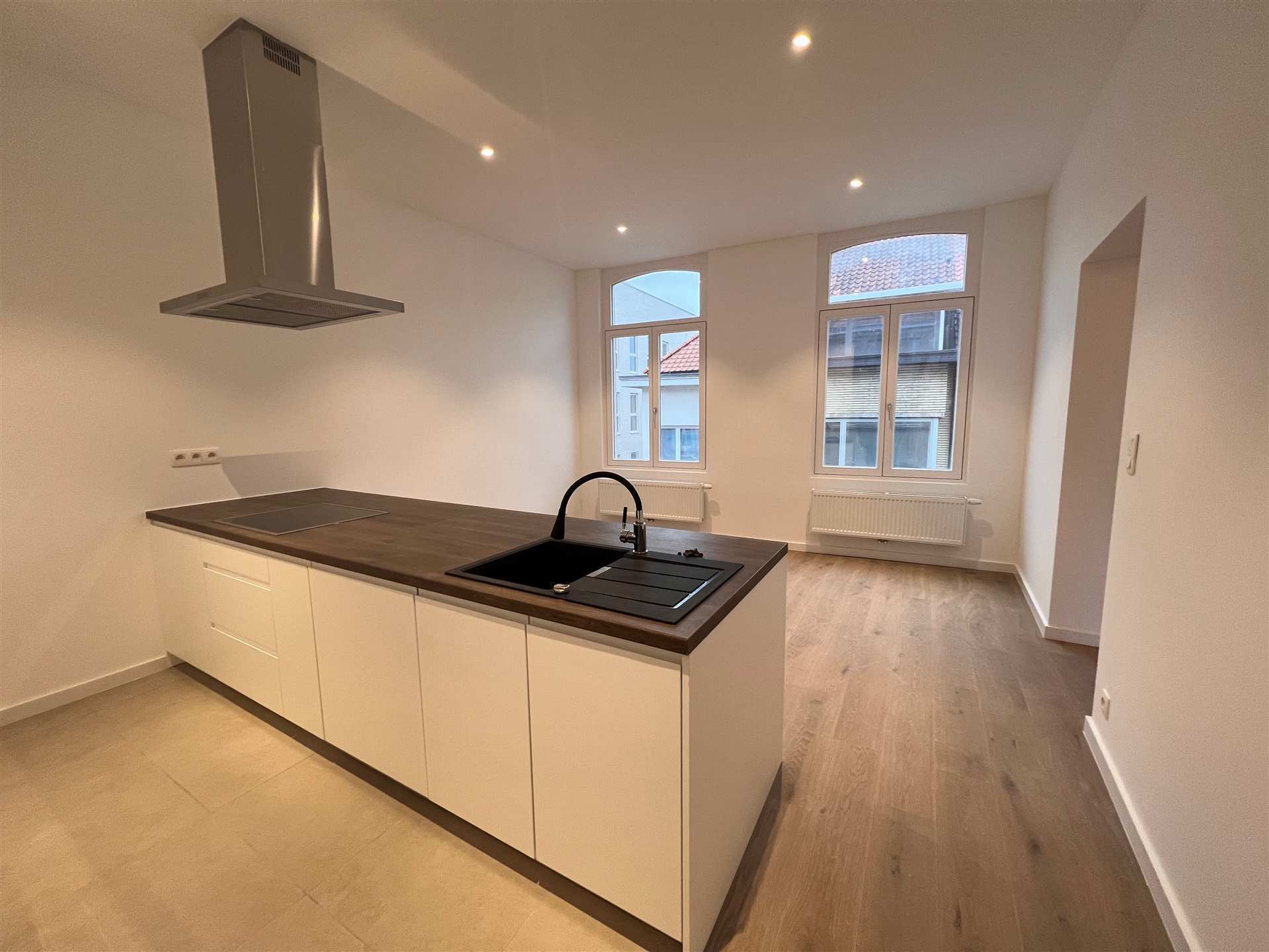 Gerenoveerde duplex met authentieke elementen in hartje Mechelen - foto 1