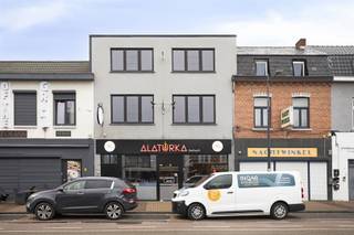 A VENDRE : bien de rendement dans le centre de Heusden-Zolder !Découvrez cette intéressante propriété à rendement attractif, située dans le centre...