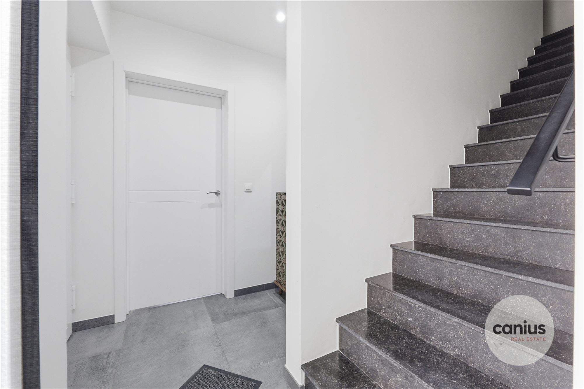 STIJLVOLLE, ENERGIEZUINIGE WONING MET LIFT, 3 SLAAPKAMERS EN PRACHTIGE TUIN NABIJ CENTRUM LANDEN - foto 4