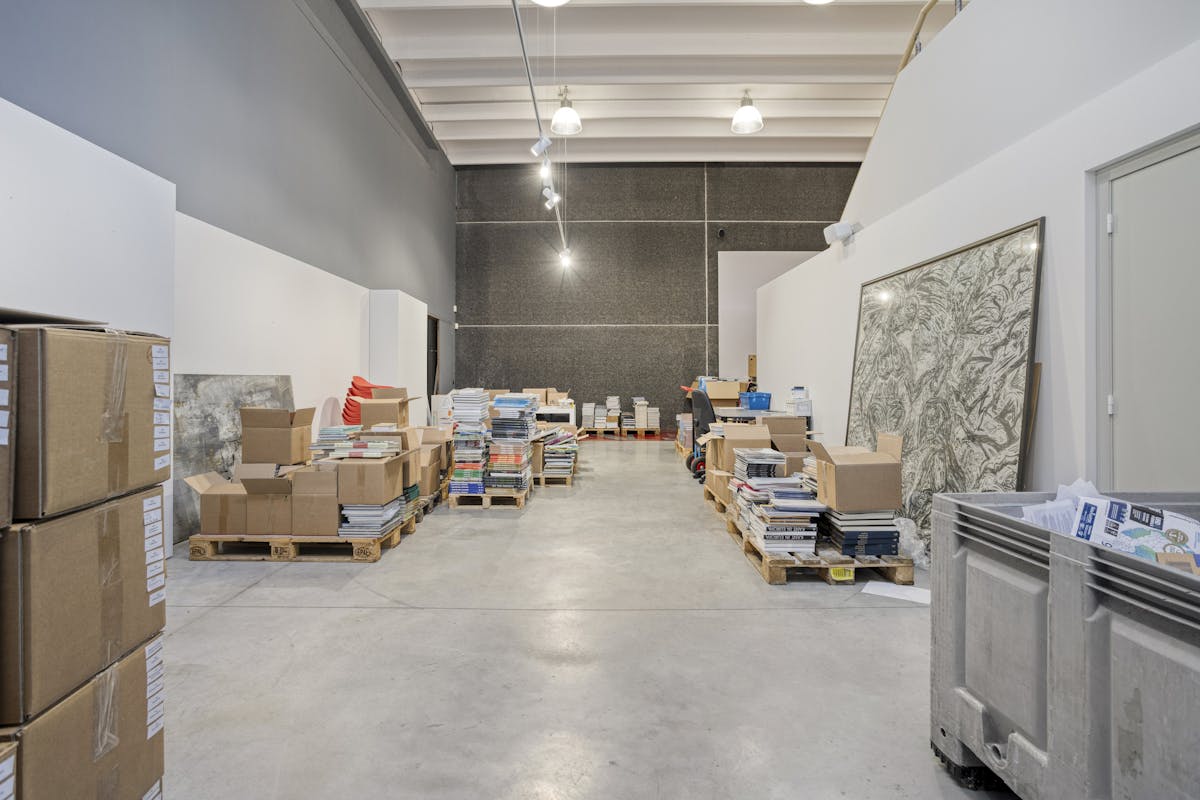 Entrepôt (788 m²) avec bureau (320 m²) - photo 3