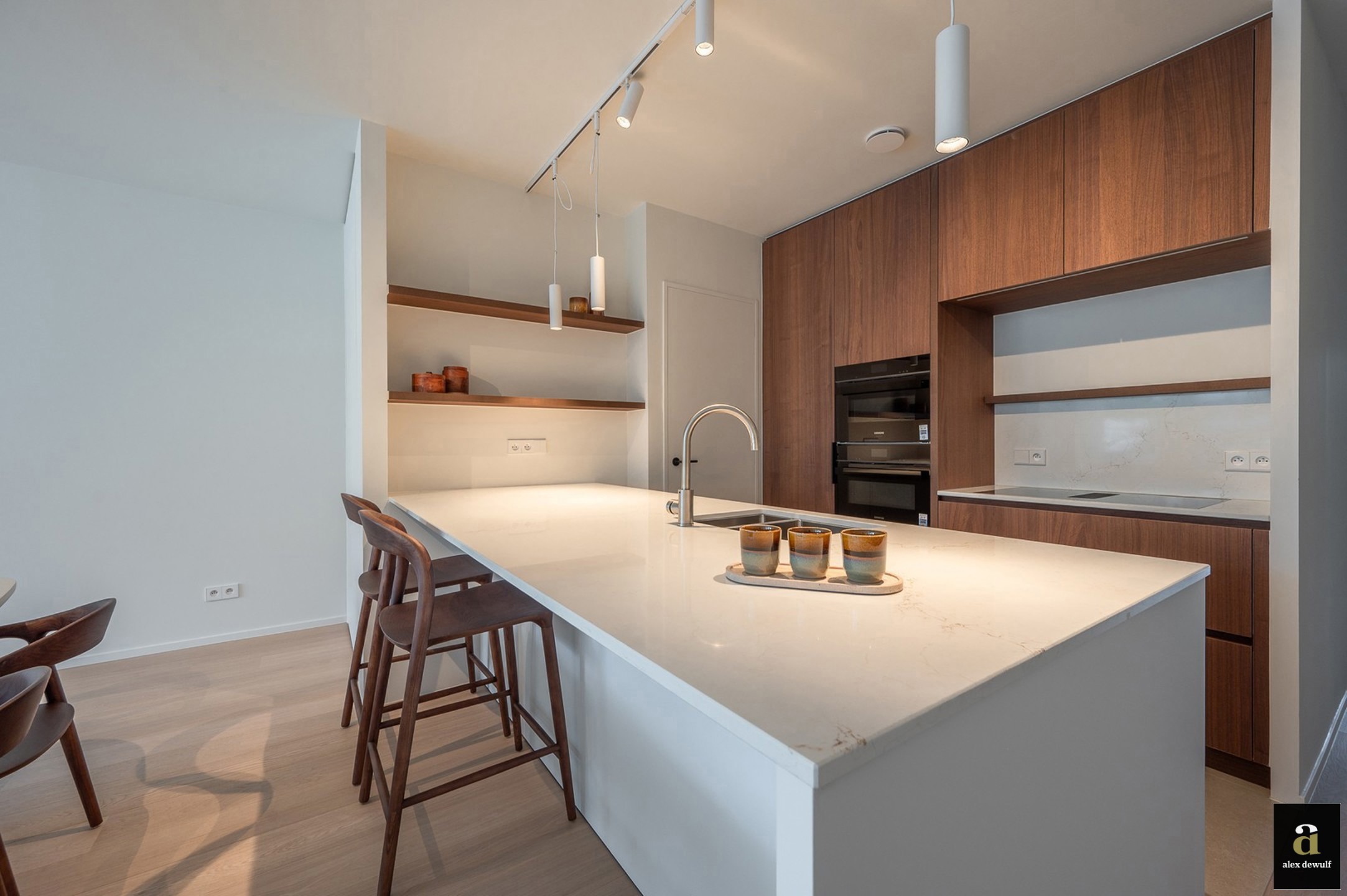 Nieuwbouw appartement op een centrale ligging te Knokke, vlakbij het Zegemeer en op wandelafstand van het strand. - foto 5