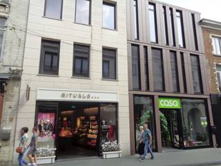 Op een uitstekende locatie in het centrum van Diest bevindt zich dit moderne commerciële pand met een totale oppervlakte van ca. 694 m².Het...