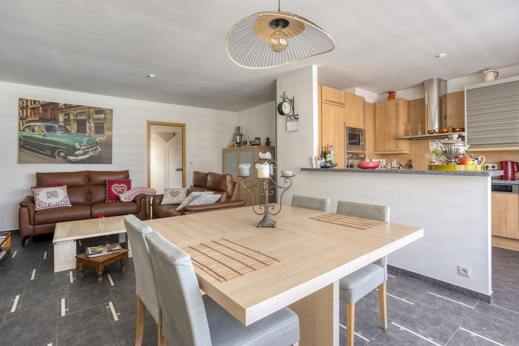 Appartement à vendre à Molenbeek-Saint-Jean avec 3 chambres - photo 2