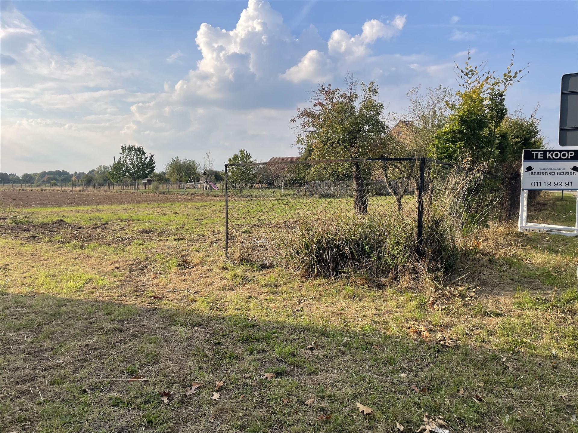 LANDELIJK GELEGEN BOUWGROND VAN 9A89CA VOOR OPEN BEBOUWING - foto 5