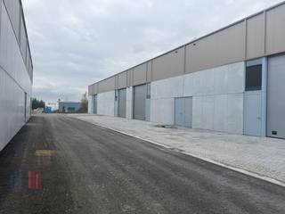 Nieuwe KMO-unit met een oppervlakte van 240 m². De nieuwe KMO-ontwikkeling 'THEA' bestaat uit 22 casco KMO-units met oppervlaktes tussen 180 m² en...