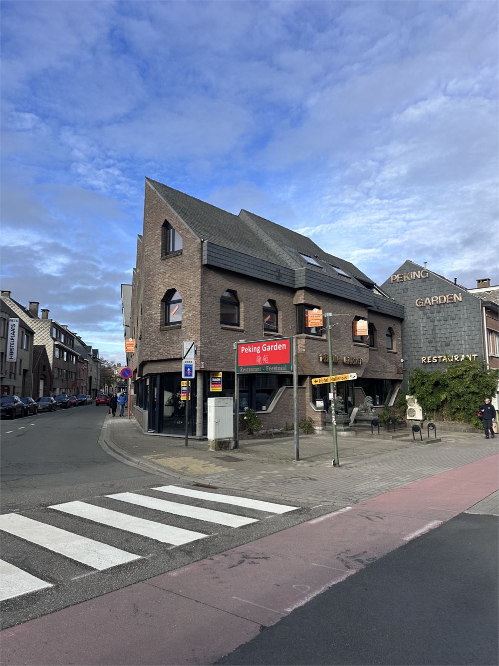RUIM COMMERCIEEL PAND 450 M2 MET PARKING OP TOPLOCATIE - foto 1