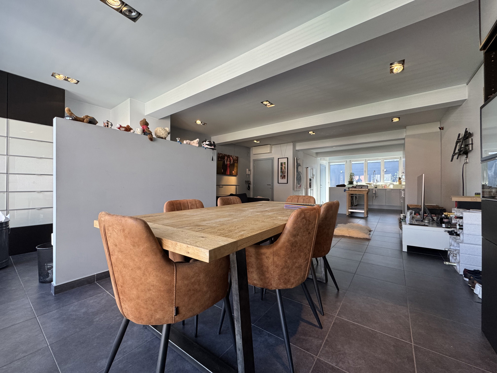 Luxueus afgewerkt duplex loft in het centrum van Aalst! - foto 5